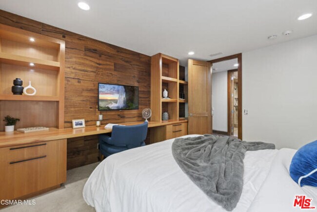 Building Photo - 17424 Cumpston St