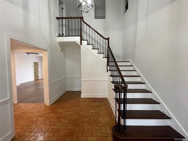 Building Photo - 8342 Longneedle Dr