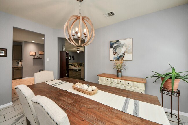 Building Photo - 32655 Timber Point Dr