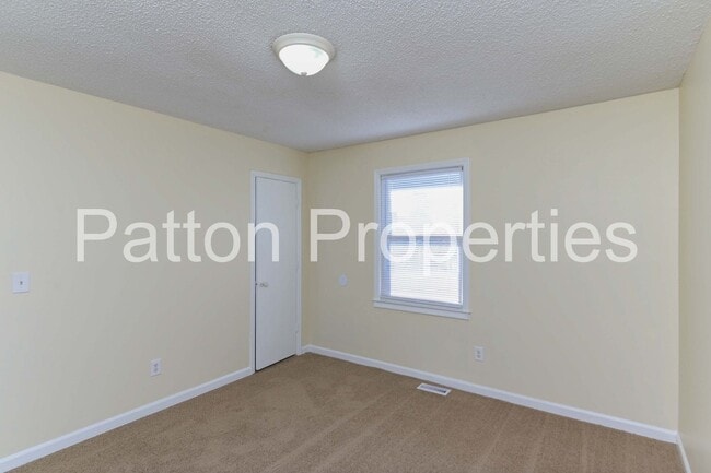 Building Photo - West Columbia Home- Hamlet South Commuity