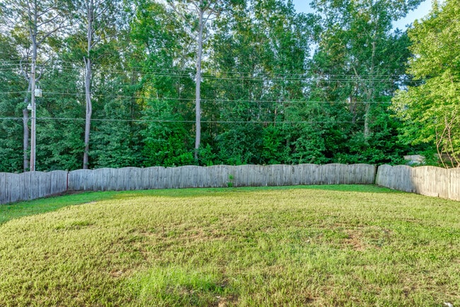 Building Photo - 216 Cross Hill Rd