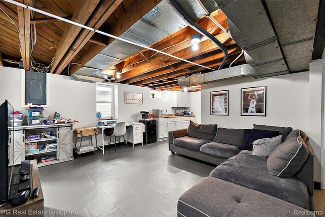Building Photo - 4307 Cooper Ave