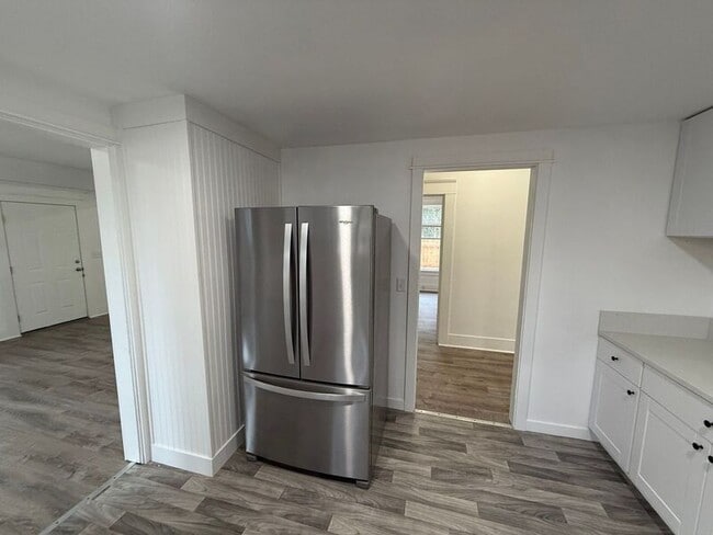 Building Photo - 2350 Marion St SE