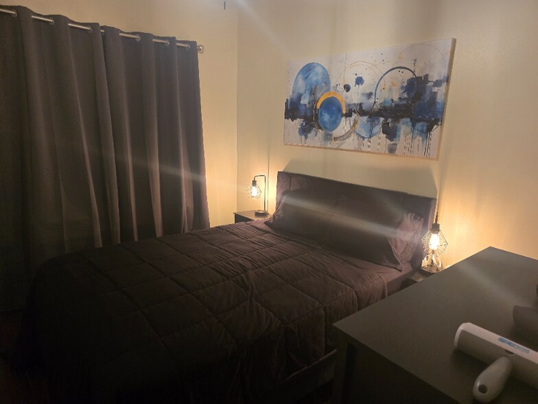 Building Photo - 3081 Philip St