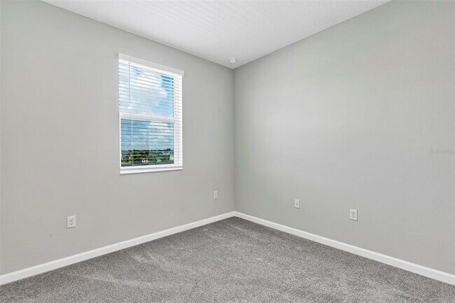Building Photo - 518 Lady Palm St