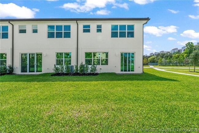 Building Photo - 22851 Hillgard Ave