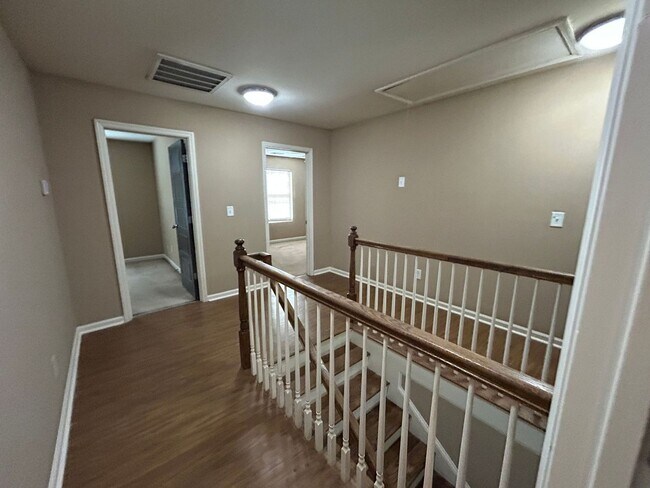 Building Photo - 223 Madison Heights