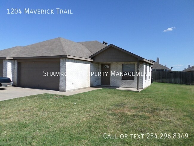 Primary Photo - Spacious Duplex along Hwy 84 Corridor