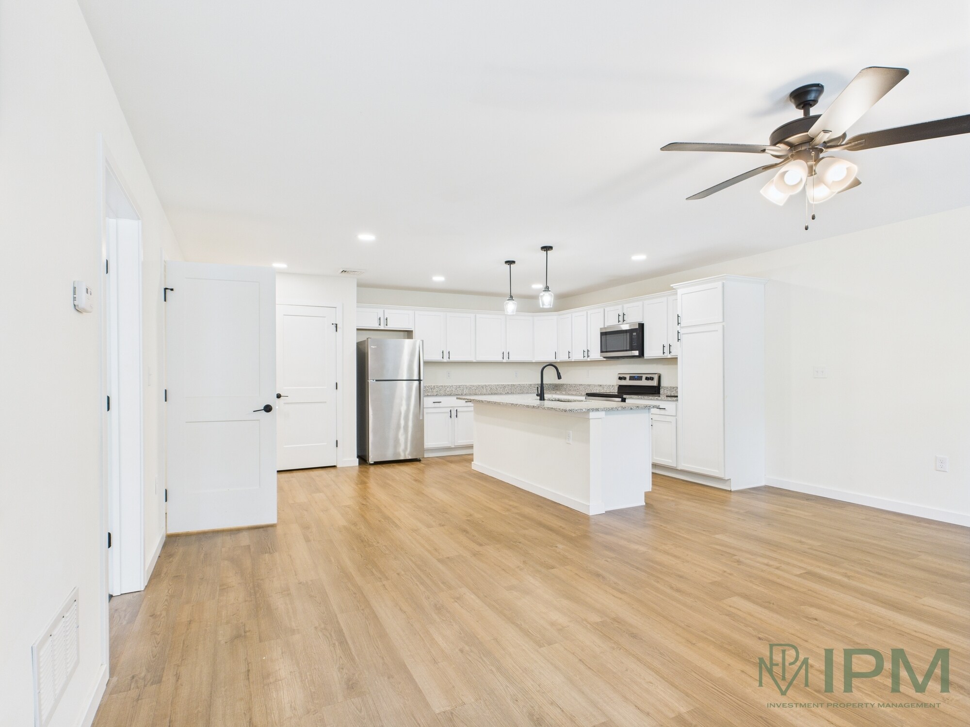 Building Photo - 2585 Emma Ln