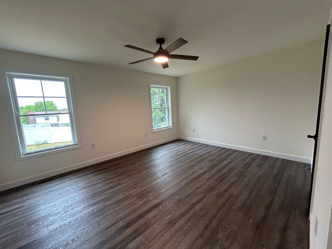 Building Photo - 10925 Antrim Ct