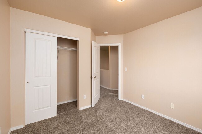 Building Photo - 326 S Thierman Rd