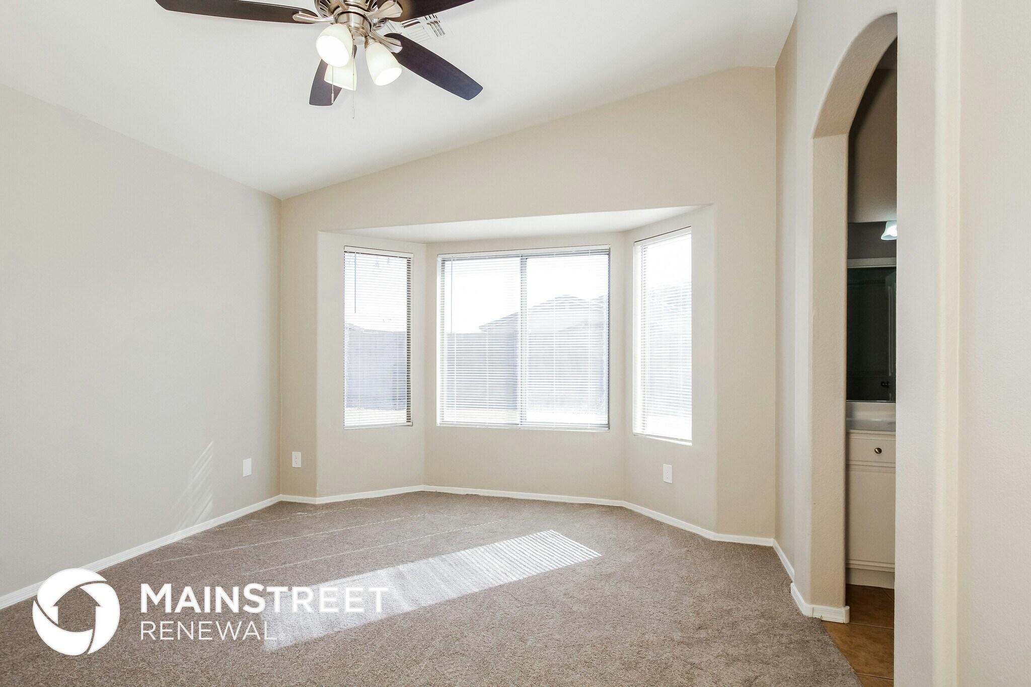 Building Photo - 8815 W Manzanita Dr