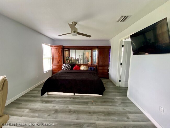 Building Photo - 73 Tobler Blvd NW