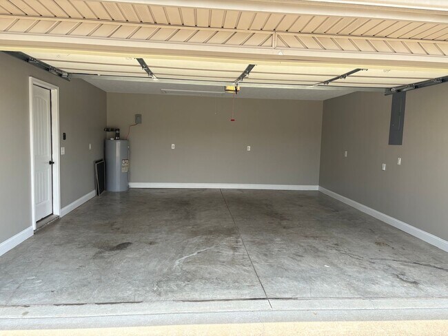 Building Photo - 7017 Golgotha Dr