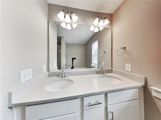 Building Photo - 6423 Shalks Xing Dr