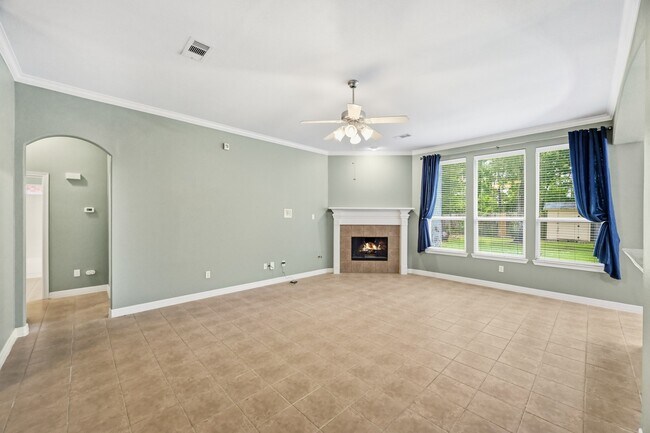 Building Photo - 8218 Silver Lure Dr