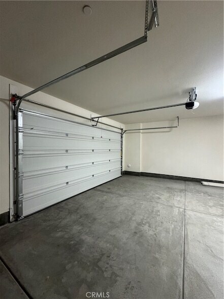 Building Photo - 436 Loon