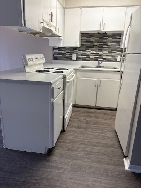 Building Photo - 1228 Cavender Dr