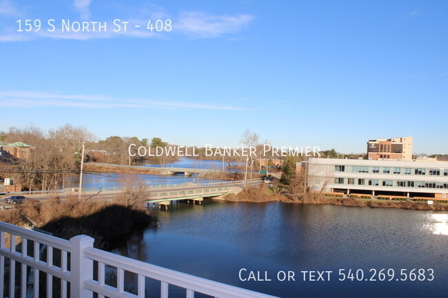 Building Photo - The Residences at RiverPlace