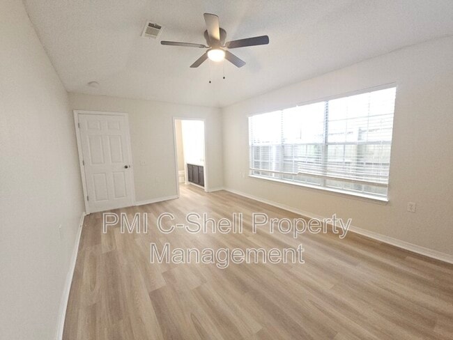 Building Photo - 111 Wildflower Ln