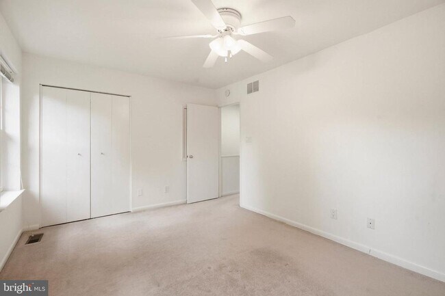 Building Photo - 9101 Bronze Bell Cir