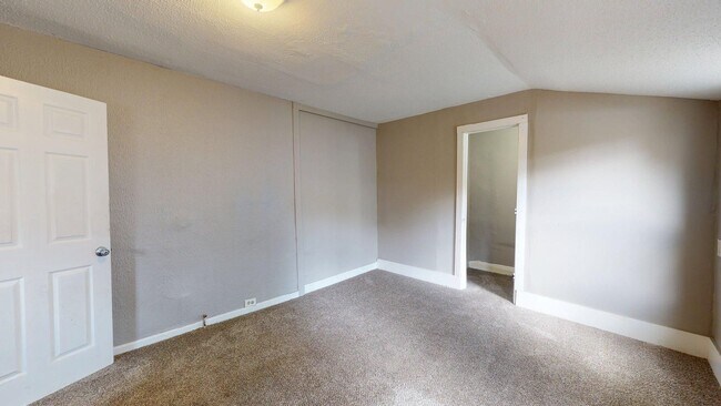 Building Photo - 6011 Pear Ave