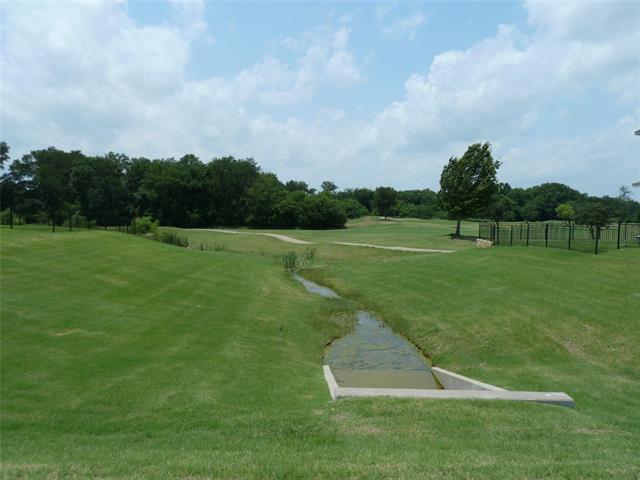 Building Photo - 1917 Grand Fairway Dr