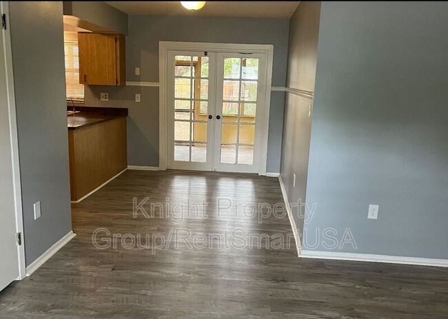 Building Photo - 98 Surf Dr