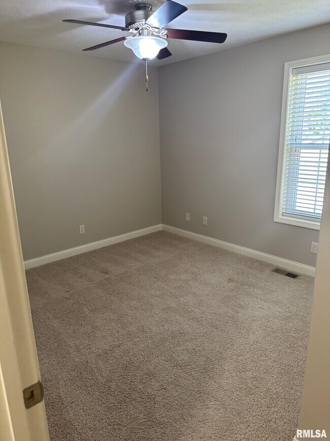 Building Photo - 11212 N Granite St