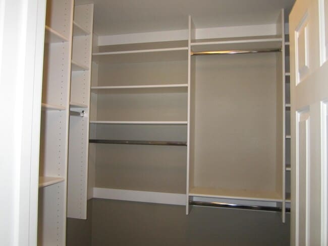 Building Photo - 8722 Brindisi Park Ave