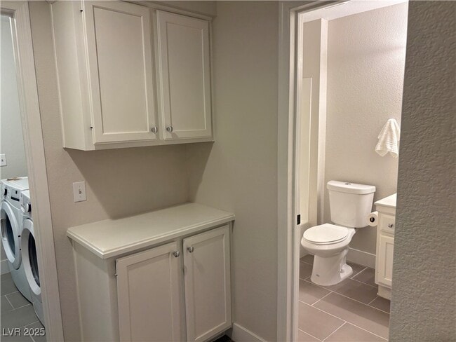 Building Photo - 8832 Villa Ridge Dr