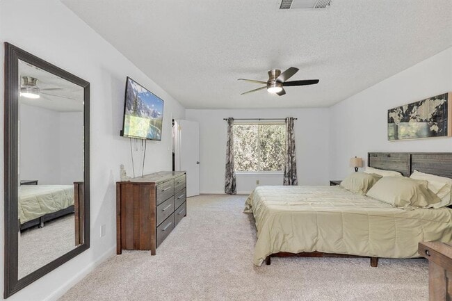 Building Photo - 1507 Wildwood Dr