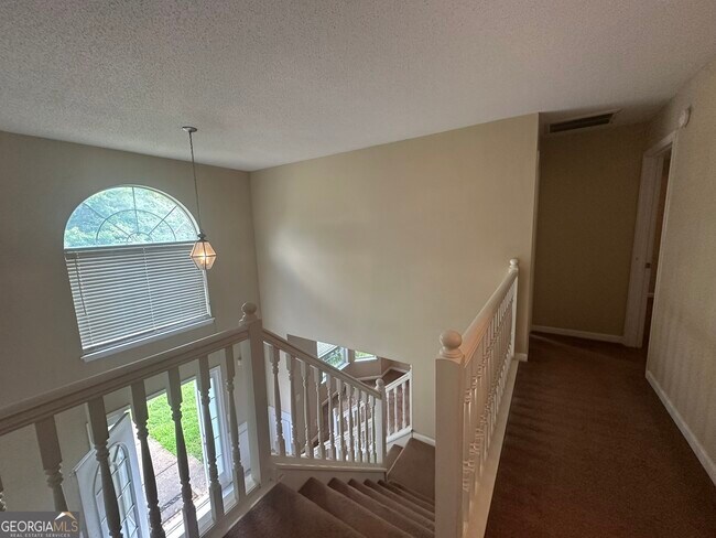 Building Photo - 5622 Platte Dr