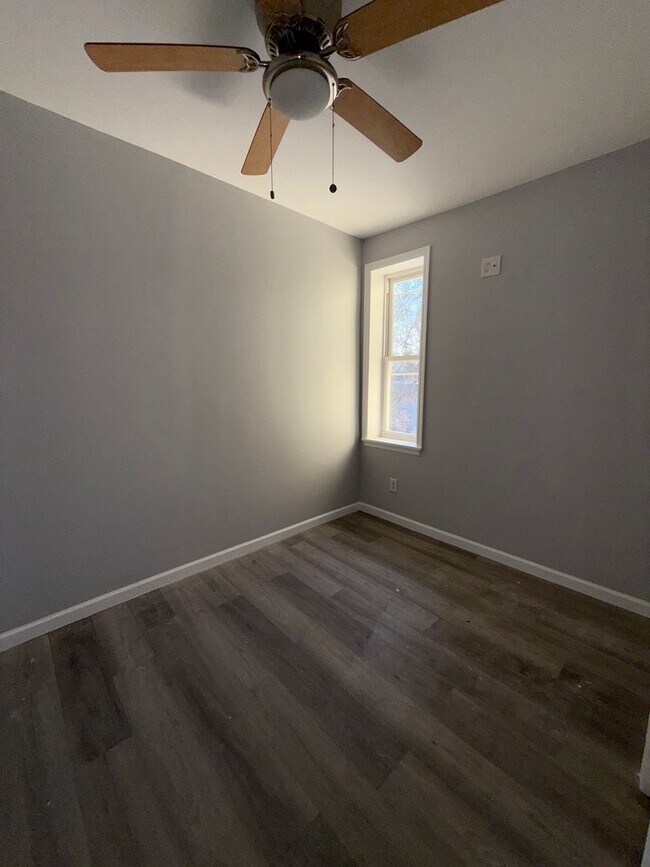 Building Photo - 27 E Rittenhouse St