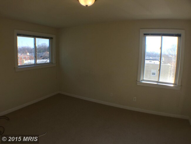 Building Photo - 713 Brandywine St SE