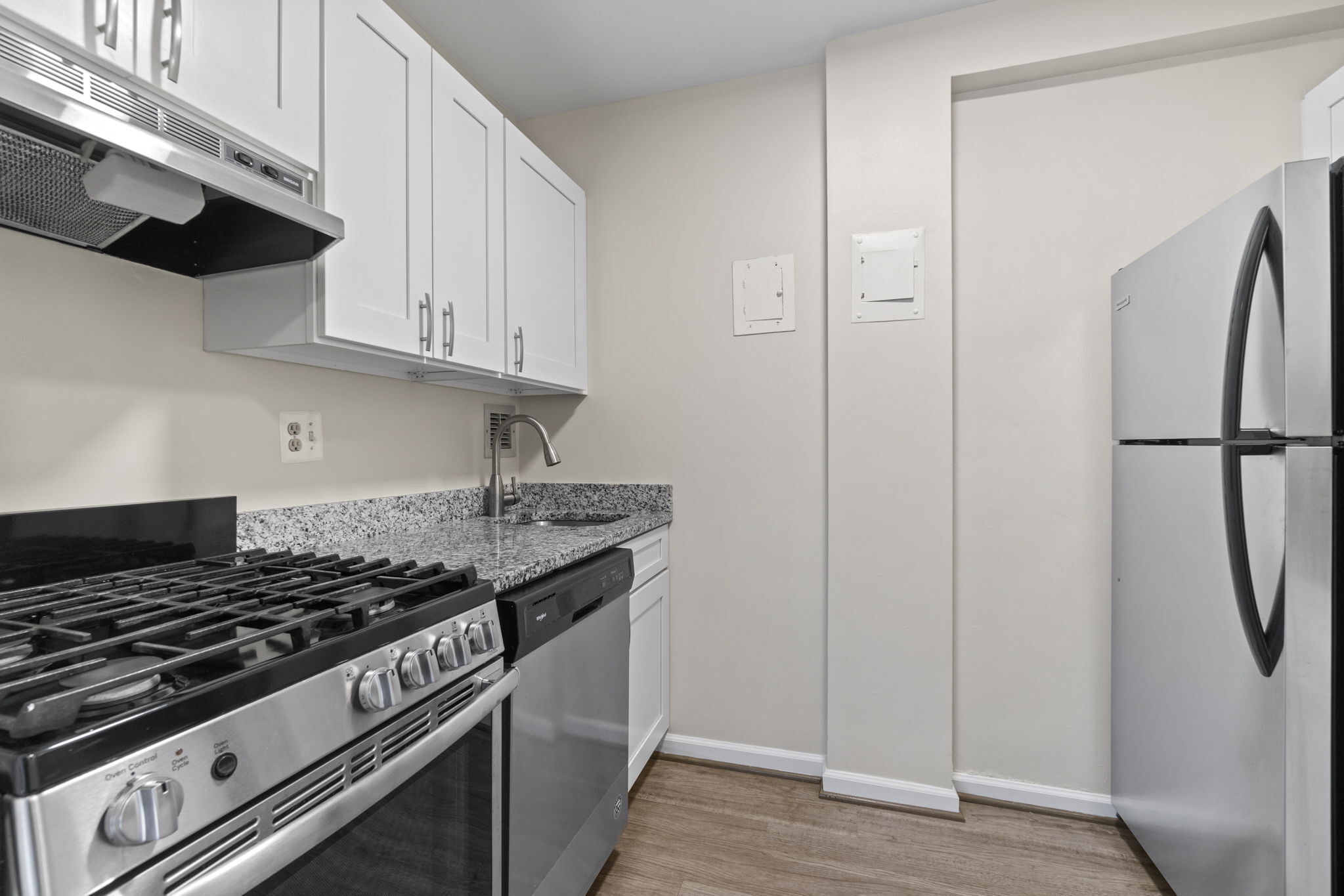 kitchen - 1011 Arlington Blvd