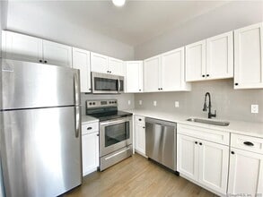 Building Photo - 4 Berkeley St