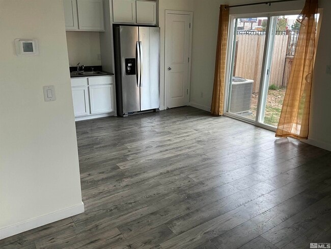 Building Photo - 8898 Wolf Moon Dr