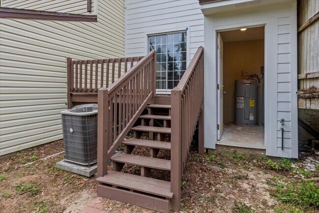 Building Photo - 1573 Jacks Dr