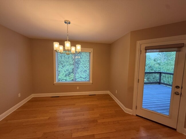 Building Photo - 6802 Stanwood Dr