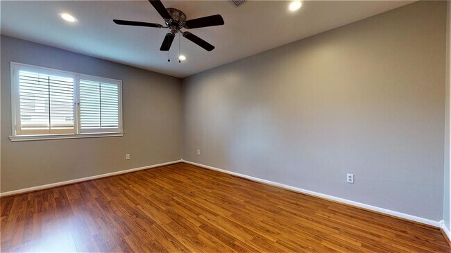 Building Photo - 727 Bunker Hill Rd