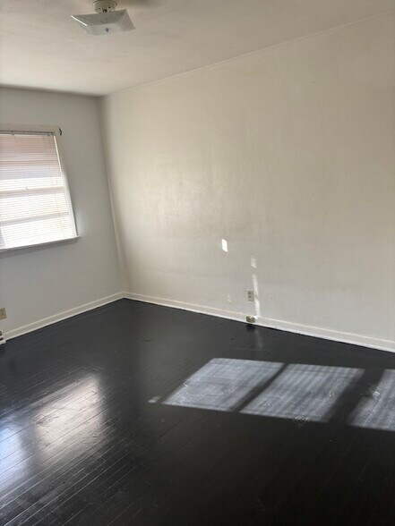 Building Photo - 1725 Remington Rd