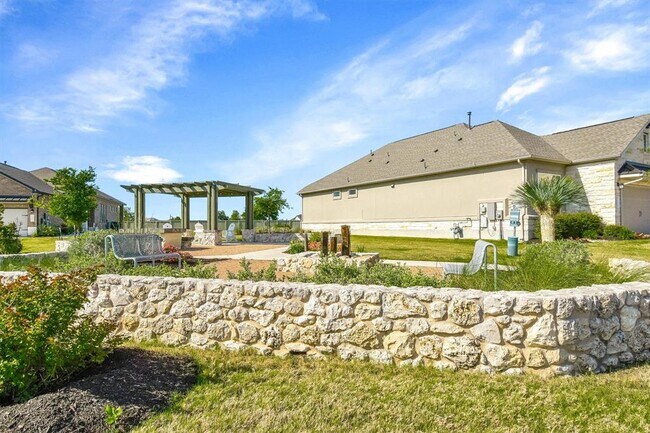 Building Photo - 505 Faith Dr
