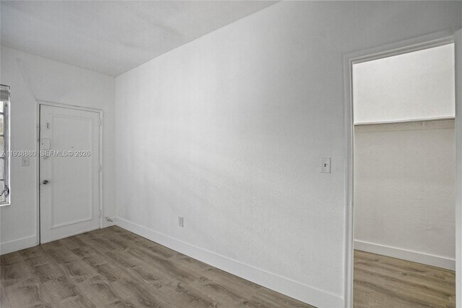 Building Photo - 4172 Chase Ave