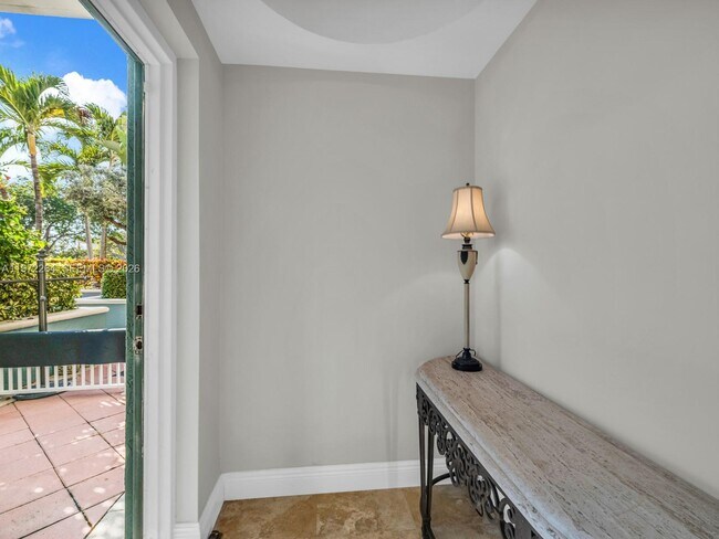 Building Photo - 2051 SE 3rd St