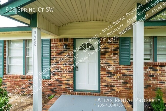 Building Photo - 928 Spring Ct SW