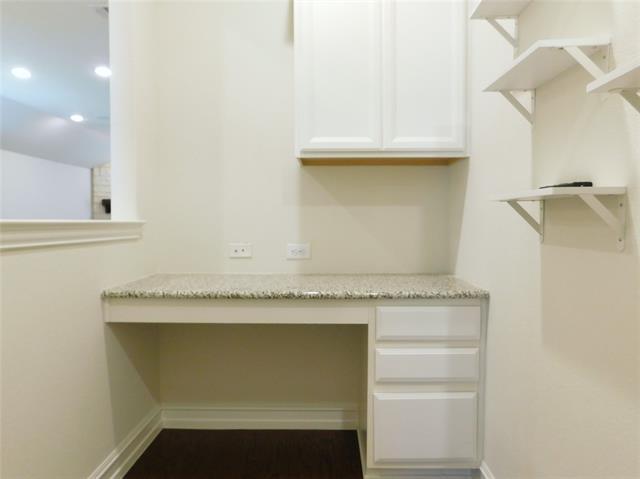Building Photo - 9616 Creekmere Dr