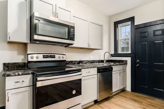 Building Photo - 1044 Sullivant Ave