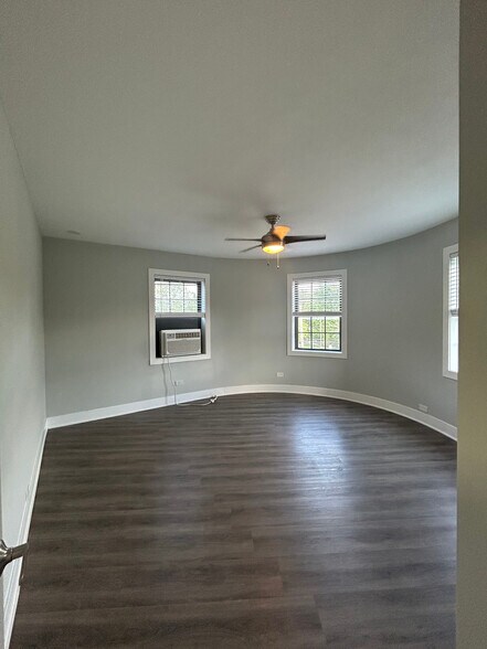 Building Photo - 730 Judson Ave