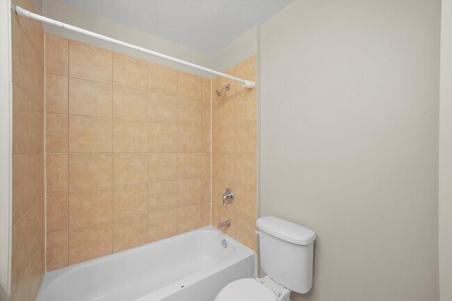 Building Photo - 3423 Ridgeland-101